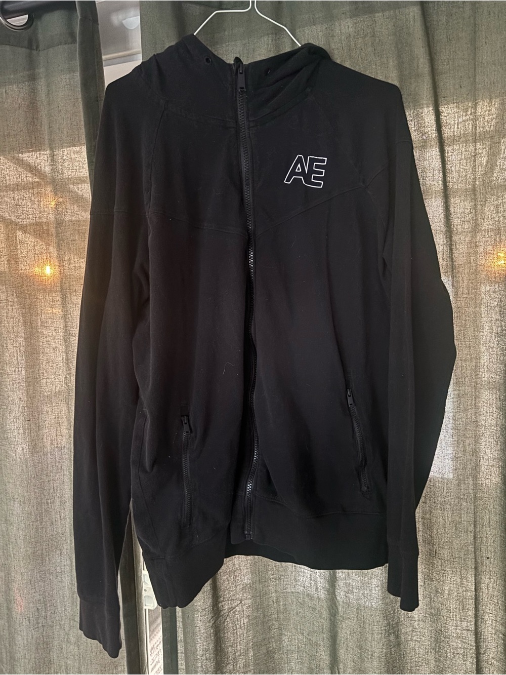 American Eagle Outfitters Men's Black Zip-Up Hoodie Sweatshirt size Medium